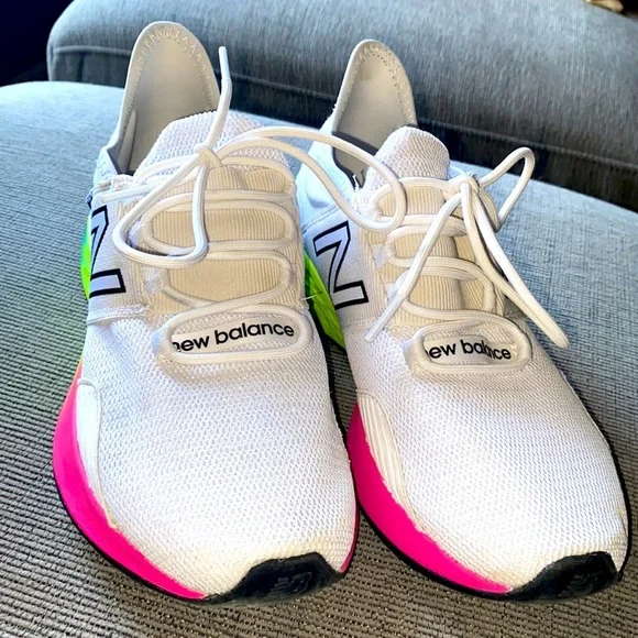 Women’s New balance shoes - Picture 2 of 4